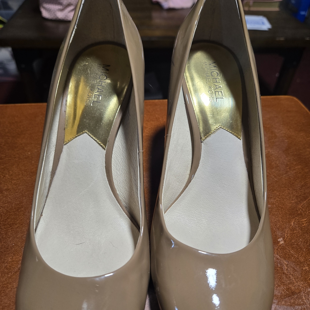 Michael Kors Nude Stiletto Heels Classic Design